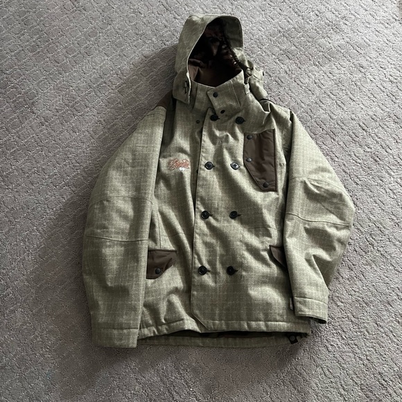 Burton Ronin snowboard jacket - Picture 1 of 4